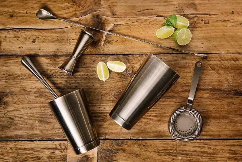 Premium Boston Shaker Set: Weighted Stainless Steel Professional Cocktail Shaker Tins - 28oz & 18oz - Ideal for Bartending and Cocktail Making - Premium Kitchen from Chabrias Ltd - Just £8.25! Shop now at Chabrias Ltd