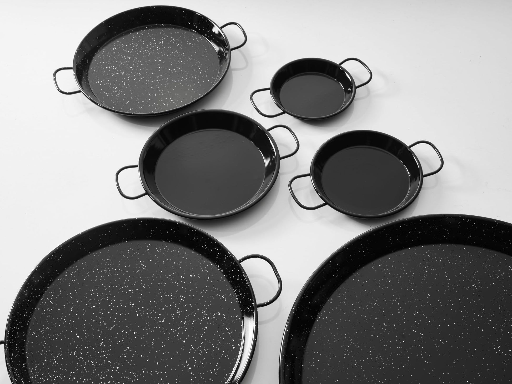 Chabrias Enamelled Carbon Steel Pan (Naturally Non-Stick) Paella Pan 32 cm Traditional Valencian Design for Authentic Mediterranean Flavours - Premium Kitchen from Chabrias Ltd - Just £15.19! Shop now at Chabrias Ltd