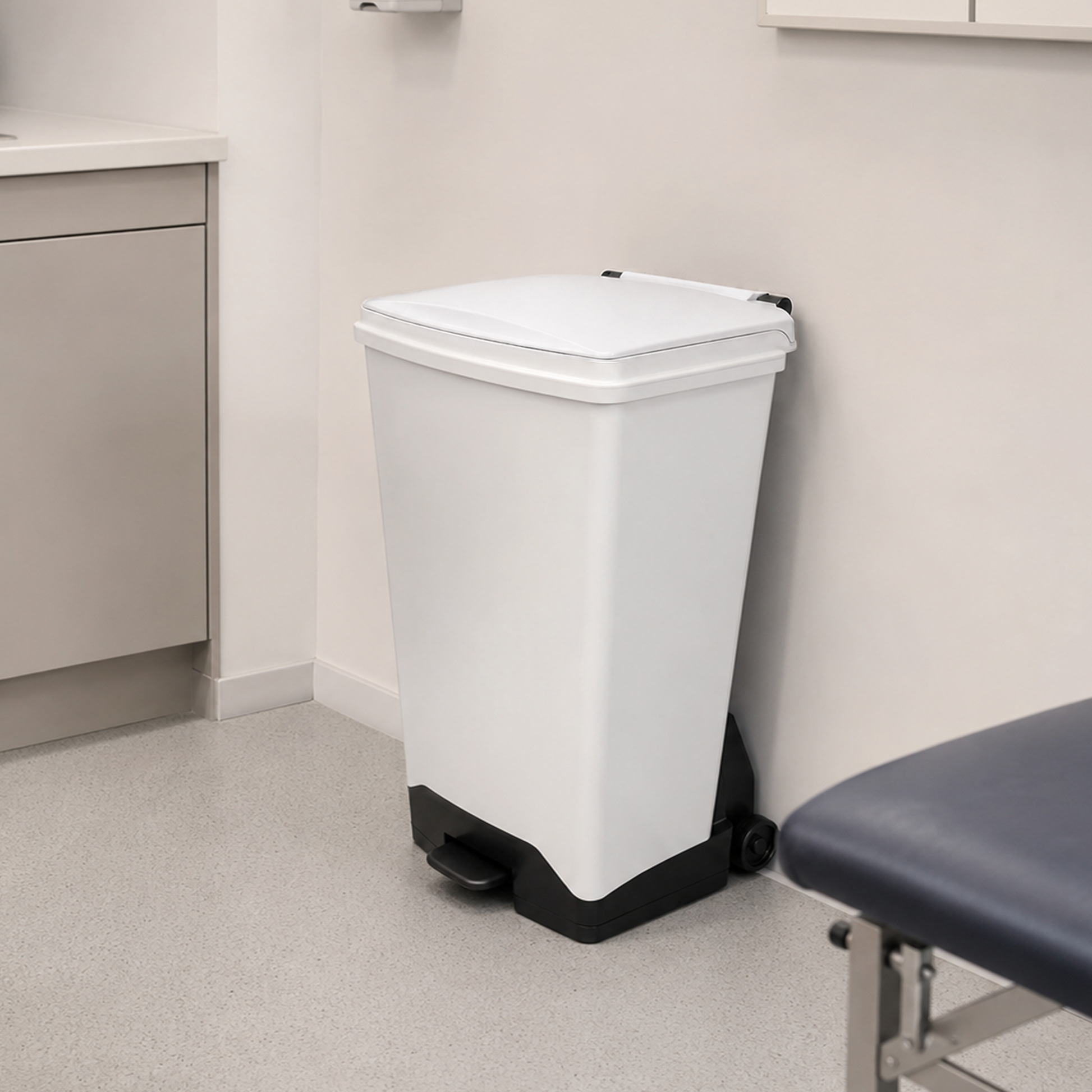 Healthcare compliant plastic sack holder with white lid for non-clinical waste collection