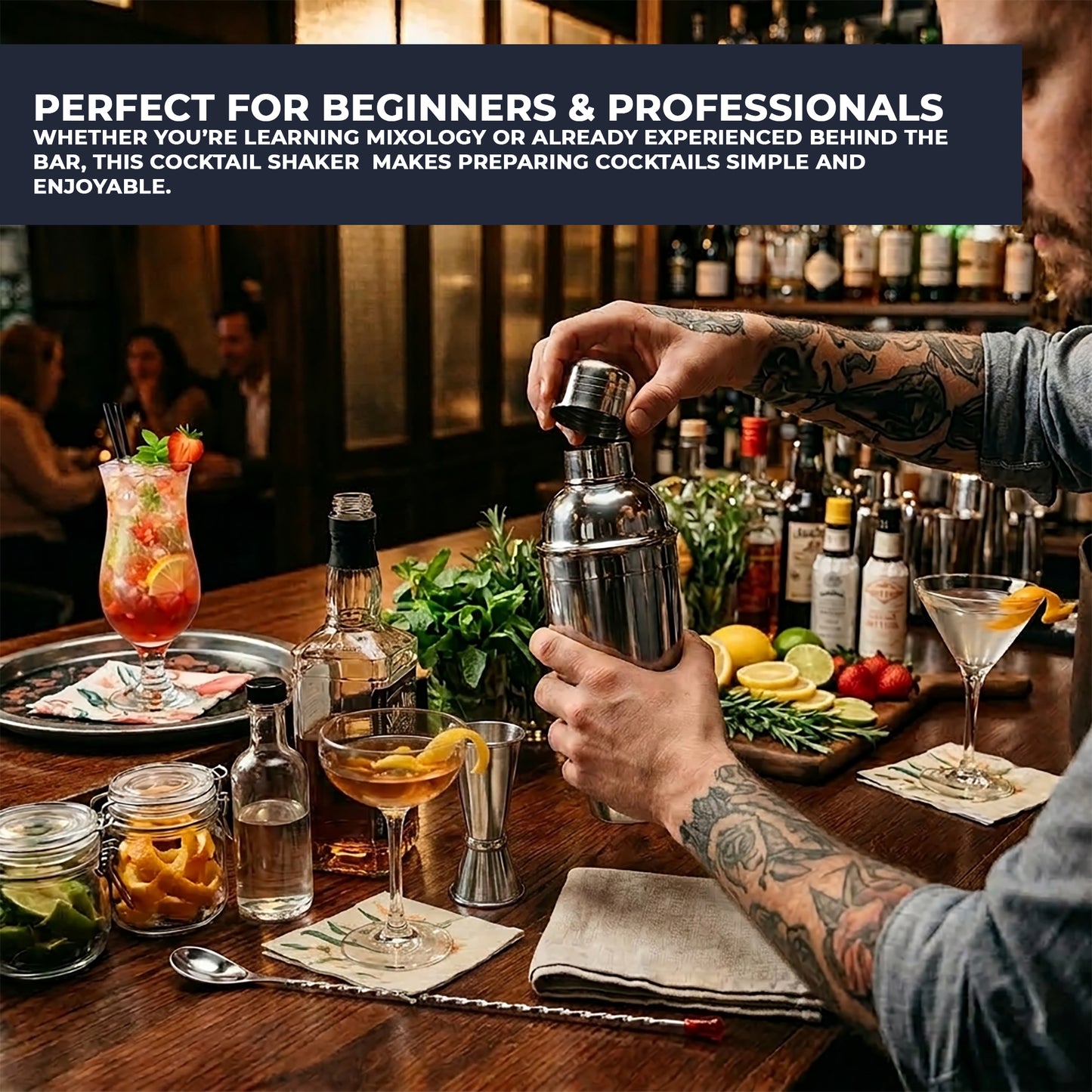 750ml Stainless Steel Cocktail Shaker with Built In Strainer Bar Tool